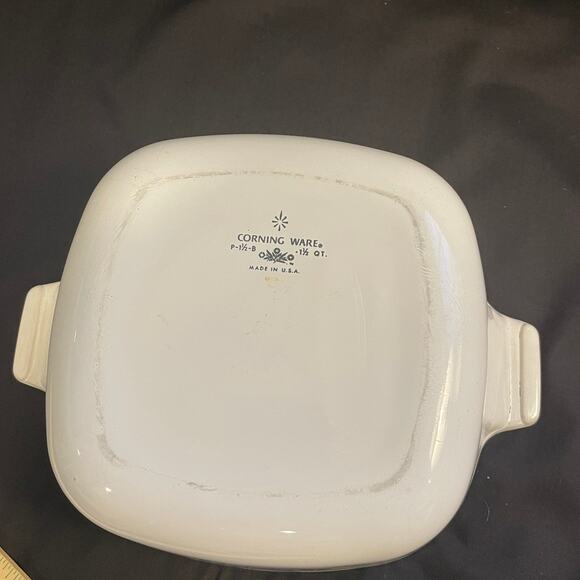 Vintage Corning Ware Blue Conrflower 1 1/2 quart casserole Dish NO LID - Picture 3 of 4